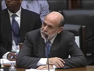 Source : US Gov. [Public domain], via Wikimedia Commons - http://commons.wikimedia.org/wiki/File%3ABen_Bernanke_testifying.png
