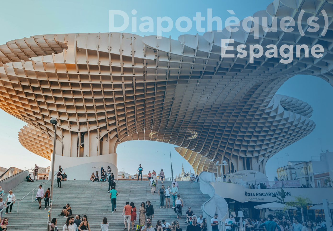 Diapothèque Rexecode Espagne, photo Joan Oger sur Unsplash