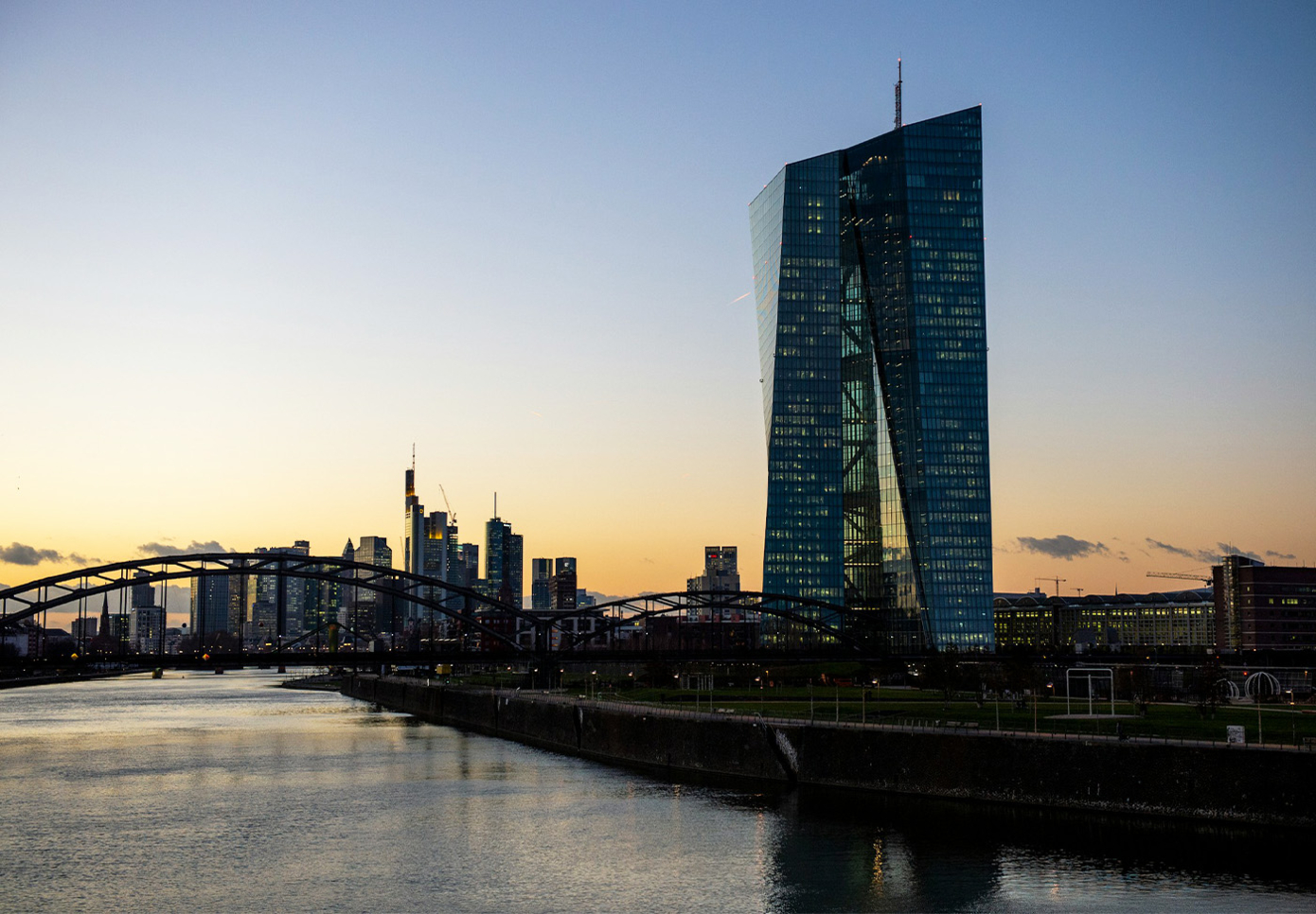 Tour BCE Francfort, photo Charlotte Venema, Unsplash