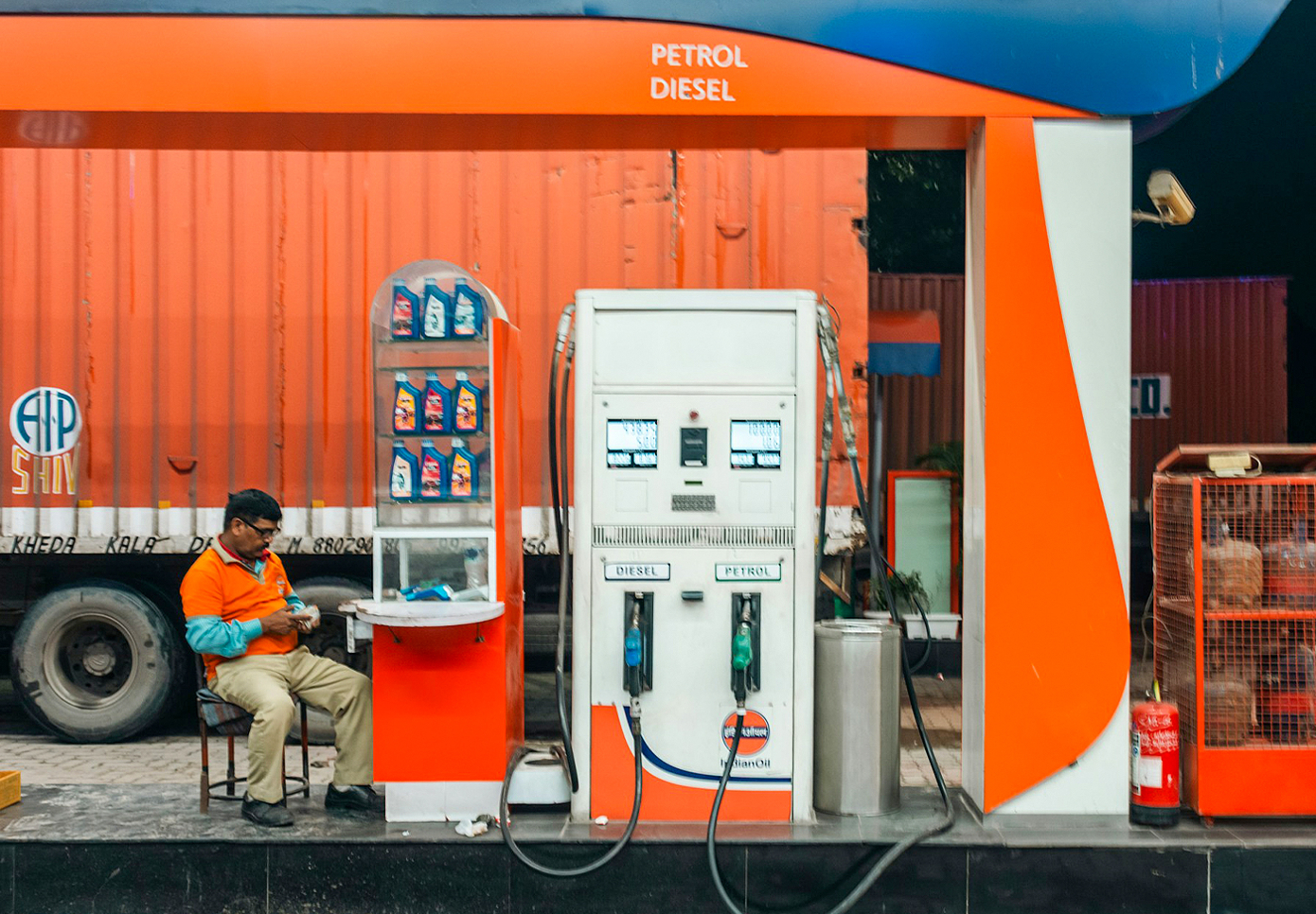 station service inde Zoshua Colah sur Unsplash