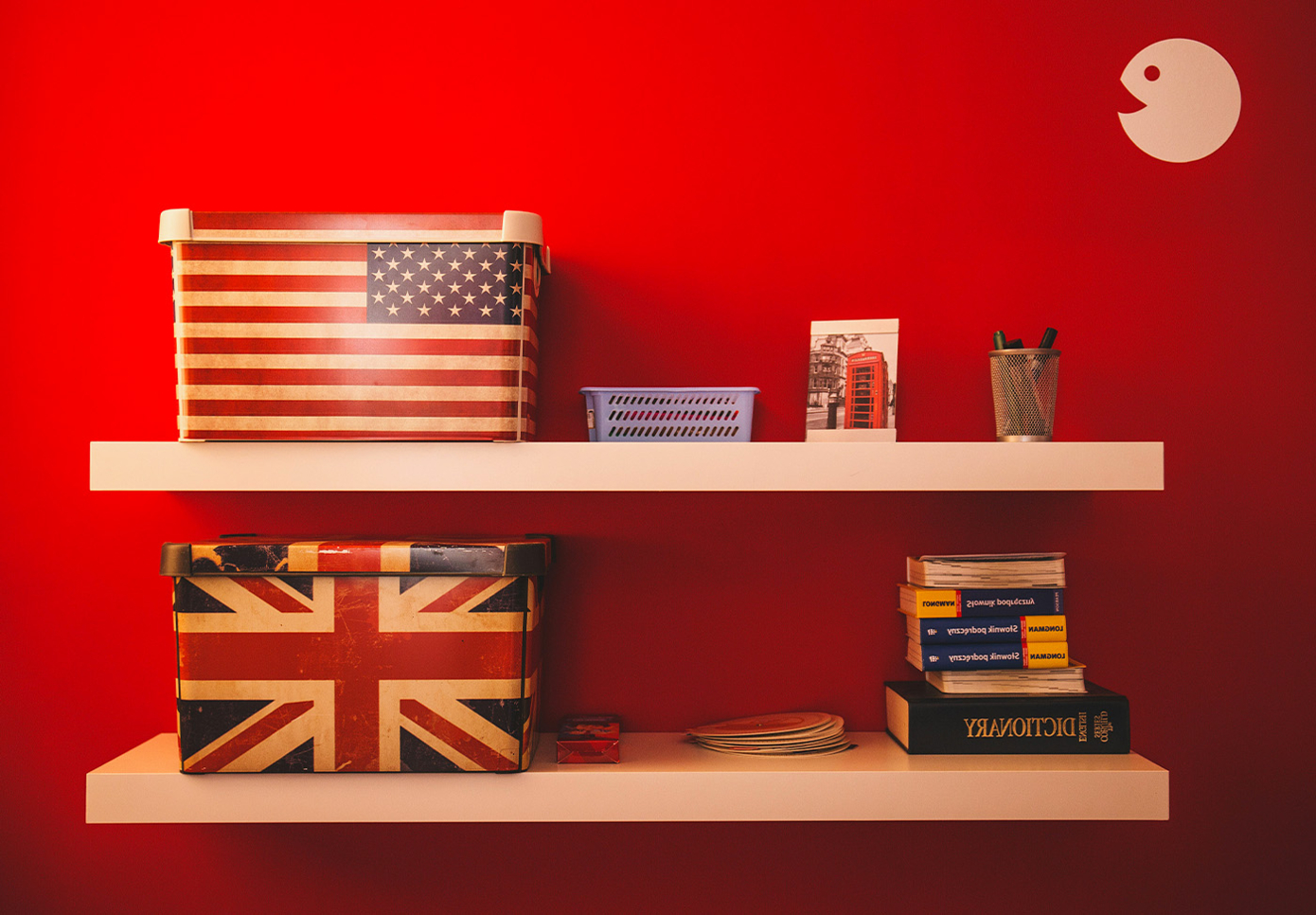 English, photo Freestock, Unsplash