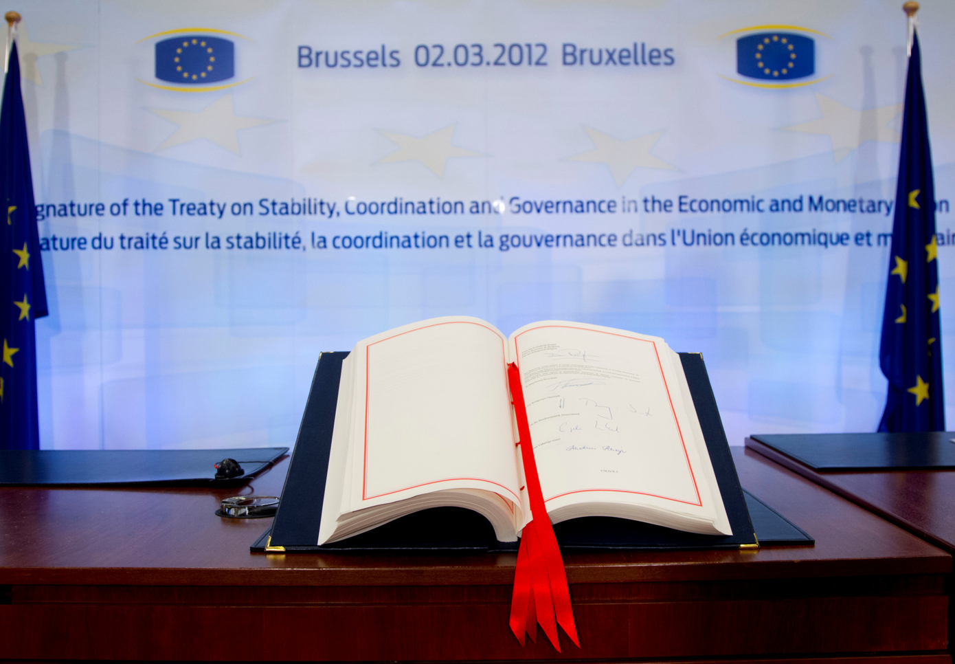 Signature du Pacte budgetaire européen (mars 2012) © Conseil de l'UE