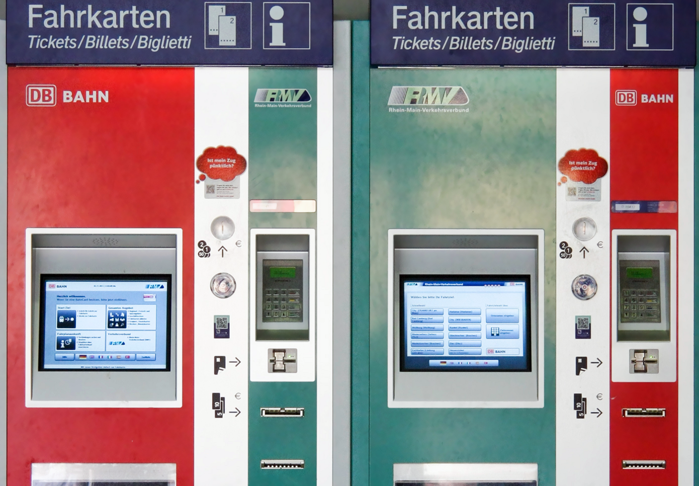 Fahrkartenautomaten der Deutschen Bahn und des Rhein-Main Verkehrsverbund im Bahnhof Limburg an der Lahn, Photo Martin Kraft sur wikicommons
