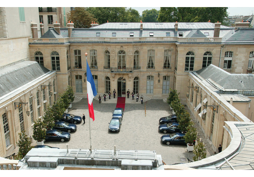 Photo Hötel MAtignon, dominiopublico.gov.br, Copyrighted free use, via Wikimedia Commons